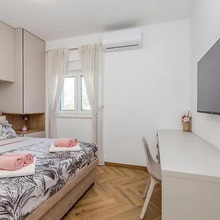 度假居 House Andro Pinezići