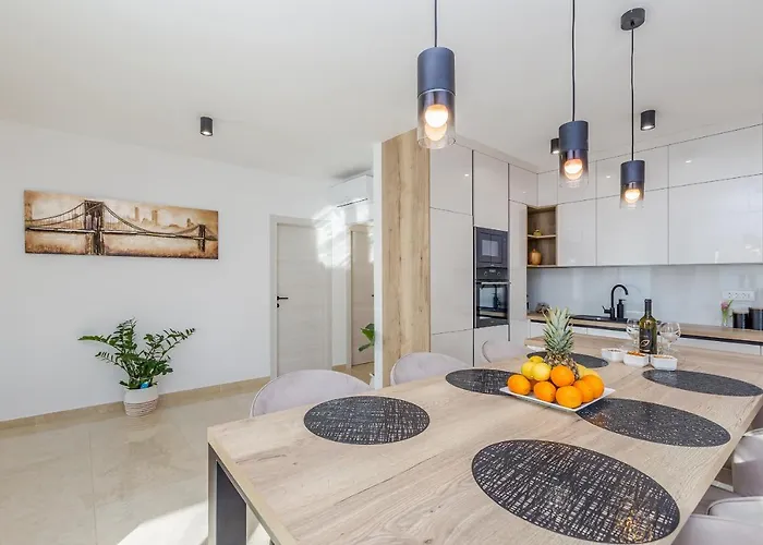 House Andro Dom wakacyjny Pinezići
