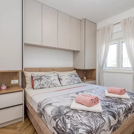 House Andro Holiday home *