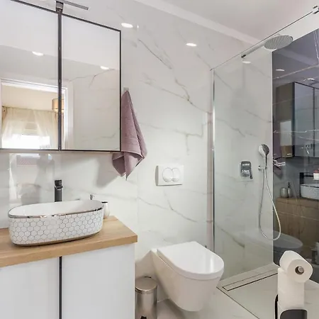 House Andro Holiday home *