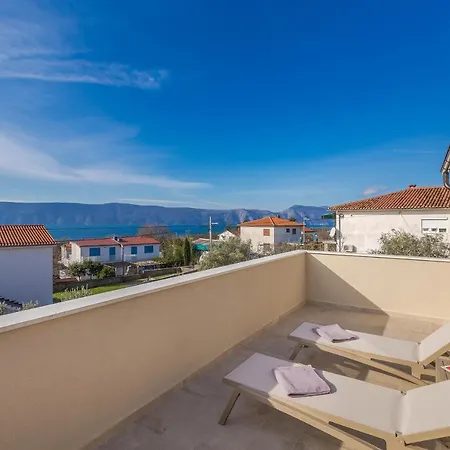 House Andro Pinezici (Krk)