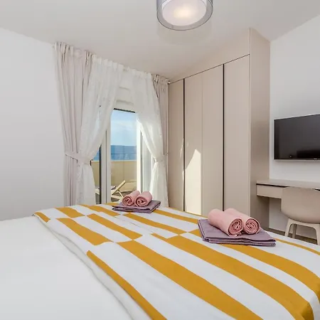 Semesterbostad House Andro *