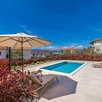 House Andro Pinezići