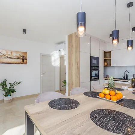 House Andro Dom wakacyjny Pinezići